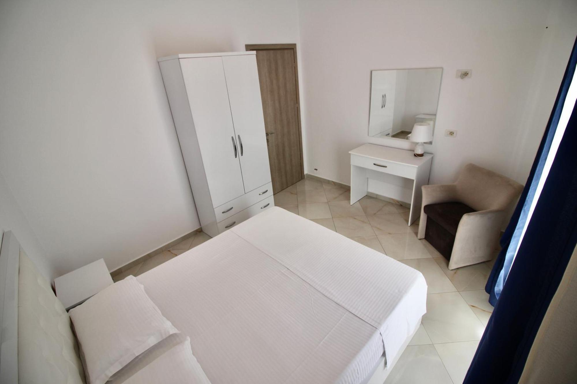 Saranda Apartaments Meta ภายนอก รูปภาพ